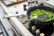 Сотейник Fiskars Rotisser 24 см 1023751, фото 6