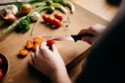 Набір кухонних ножів для овочів Fiskars Essential 3шт (1065584), фото 4